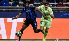 九游体育官网入口-凶猛进攻，球队领先一步操控比赛！