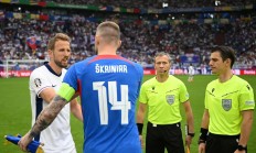 九游体育网页版入口-哥伦比亚惊险晋级，欧洲杯资格赛备受关注