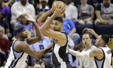 九游体育入口-NBA超级巨星集锦，库里詹姆斯实力碾压对手