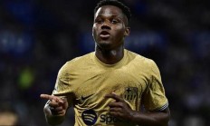 九游体育官网入口-包含里尔客场大捷，继续领跑积分榜的词条