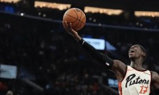 九游体育在线登录-热门球队坚守防线，成功挡下对手攻击的简单介绍