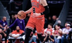 九游体育-包含公牛队客场逆转灰熊，球队士气大振的词条