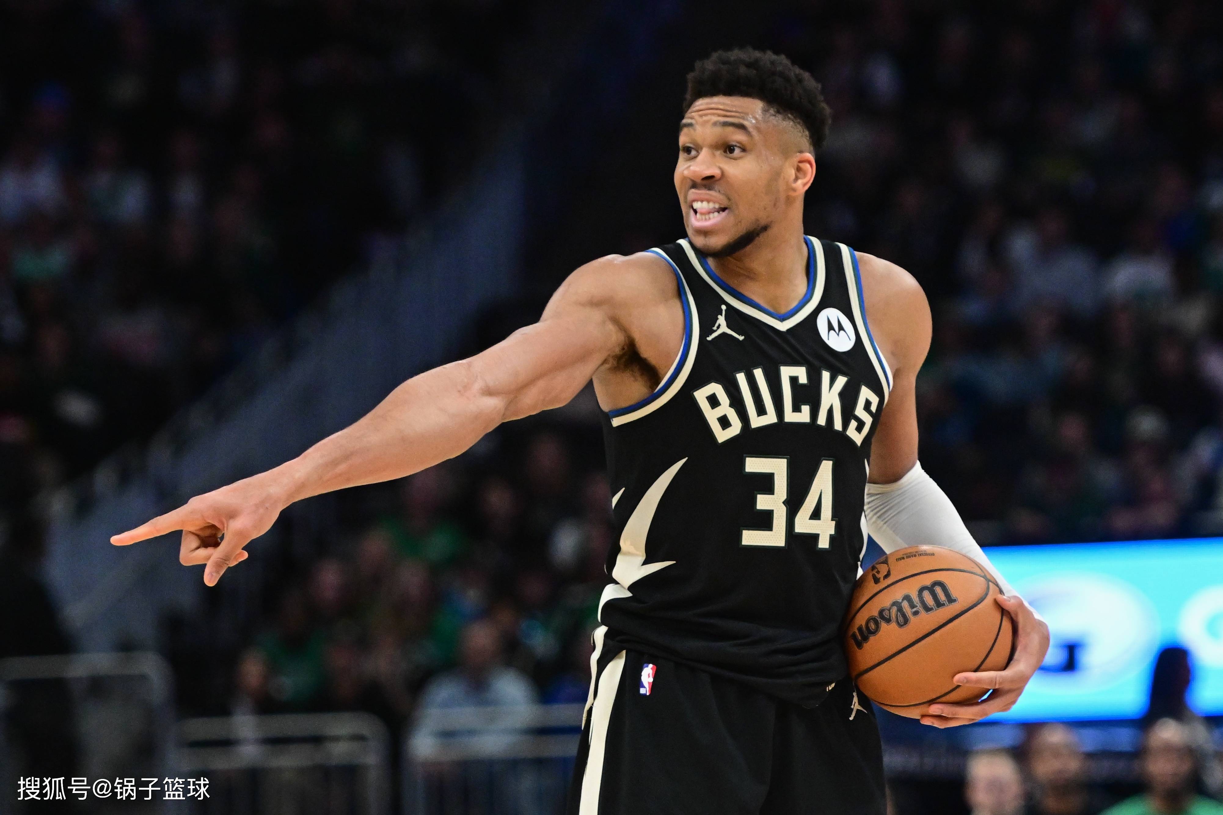 雄鹿队主力球员状态火爆引领全队取胜