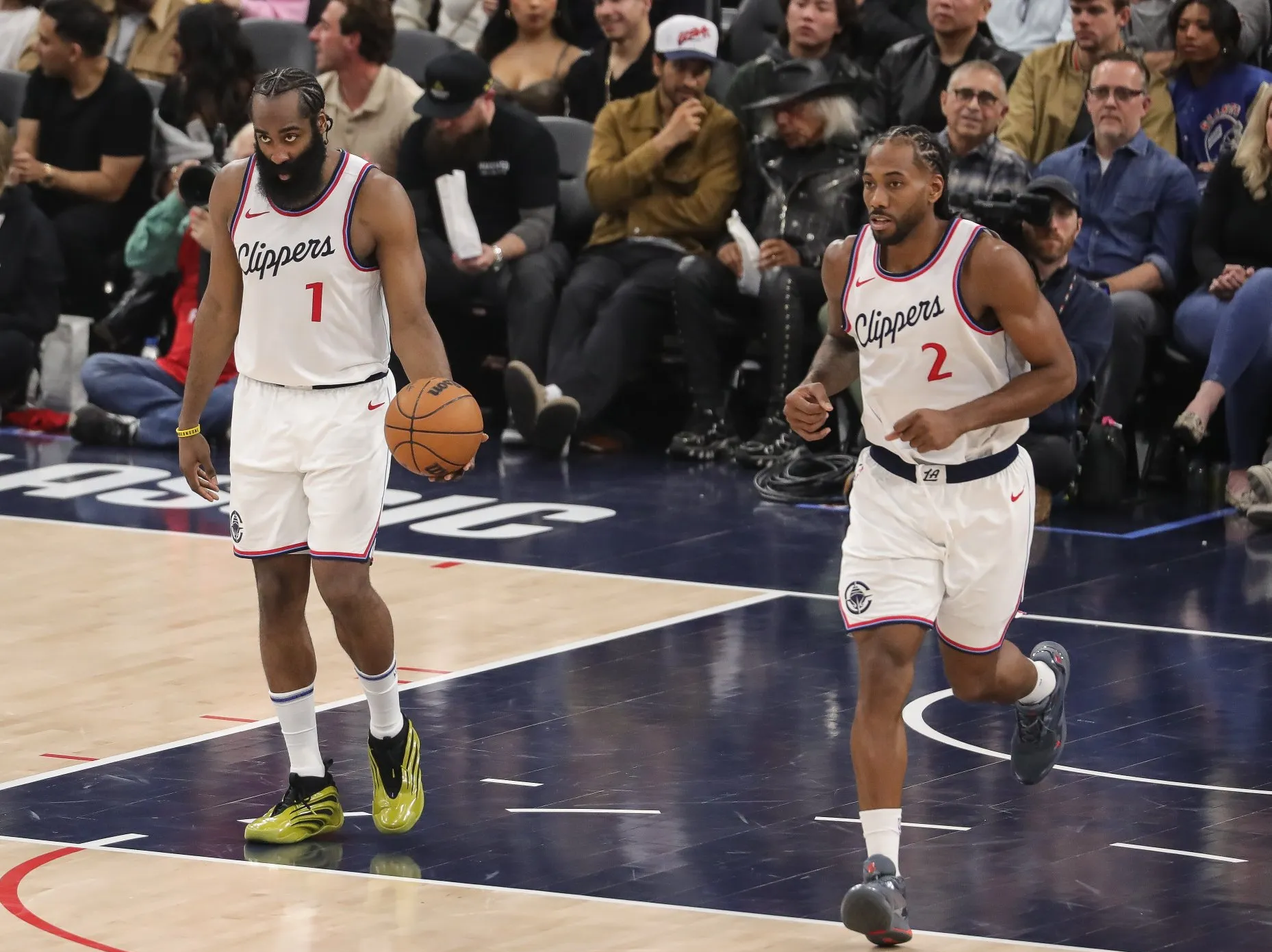 包含快船队将签下新秀霍维尔,加强内线阵容的词条 包含快船队将签下新秀霍维尔,加强内线阵容的词条