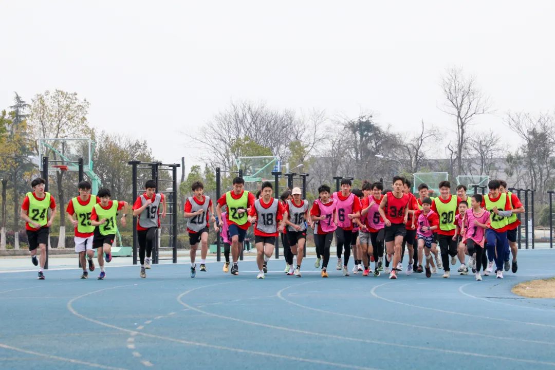 湖北队展现强悍实力,彰显团队配合 湖北队展现强悍实力,彰显团队配合