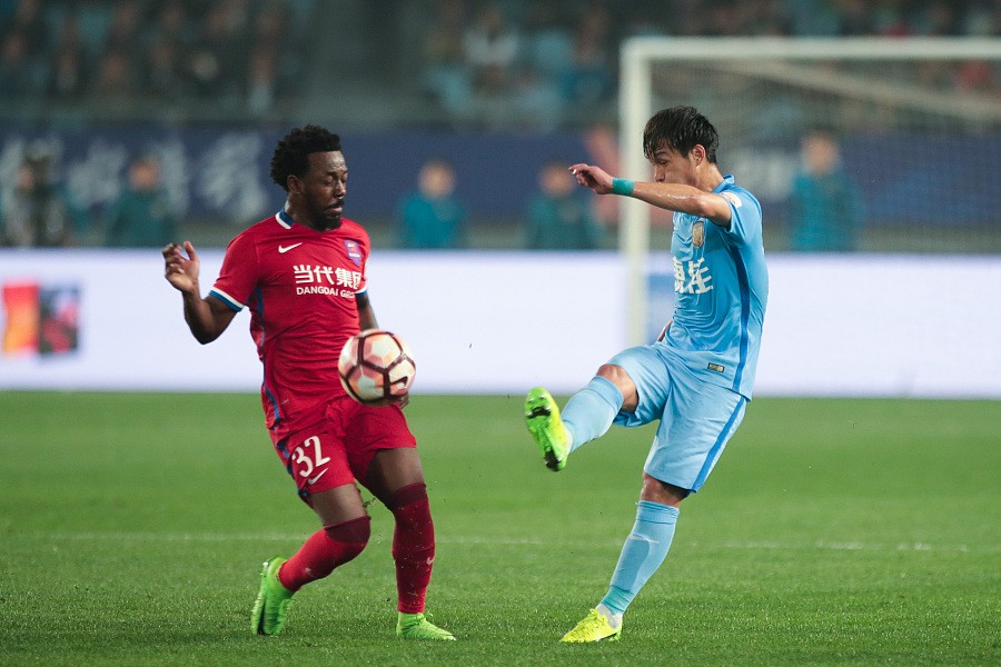 重庆力帆遭遇连败，保级压力加大