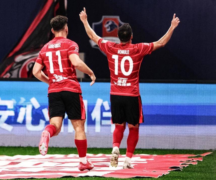 欧预赛暂居榜首，劲旅保持连胜状态的简单介绍