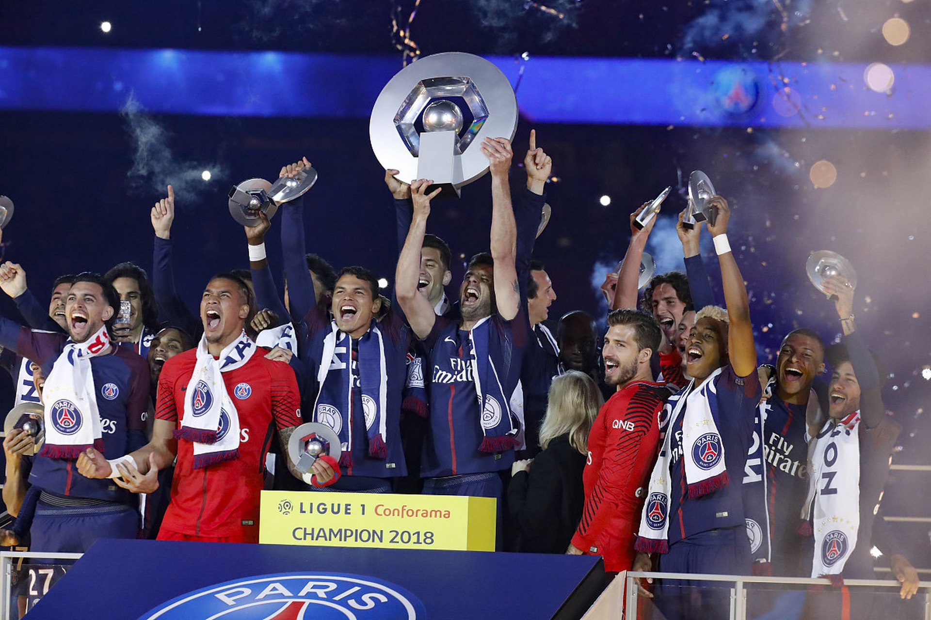 欧预赛比赛：荷兰客场大胜拉脱维亚