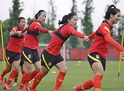 瑞典女足备战奥运会，全队齐心协力的简单介绍