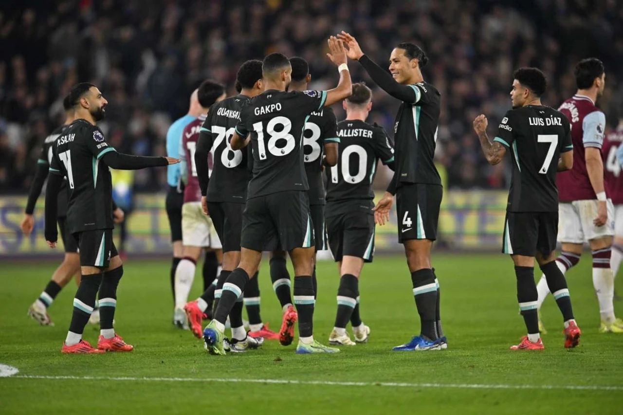 西汉姆联爆冷取胜，沃特福德防守出现失误的简单介绍