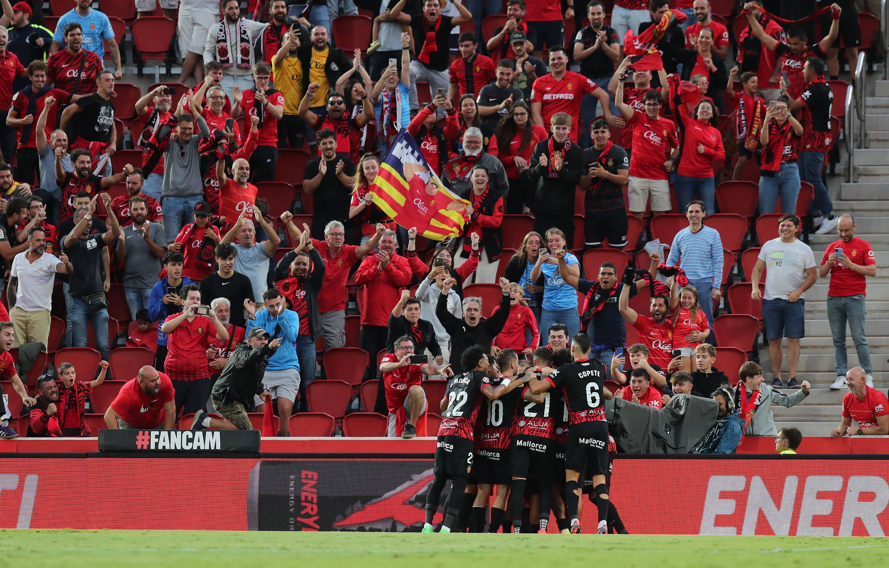 关于紧张欧洲足球大战，强者脱颖而出的信息