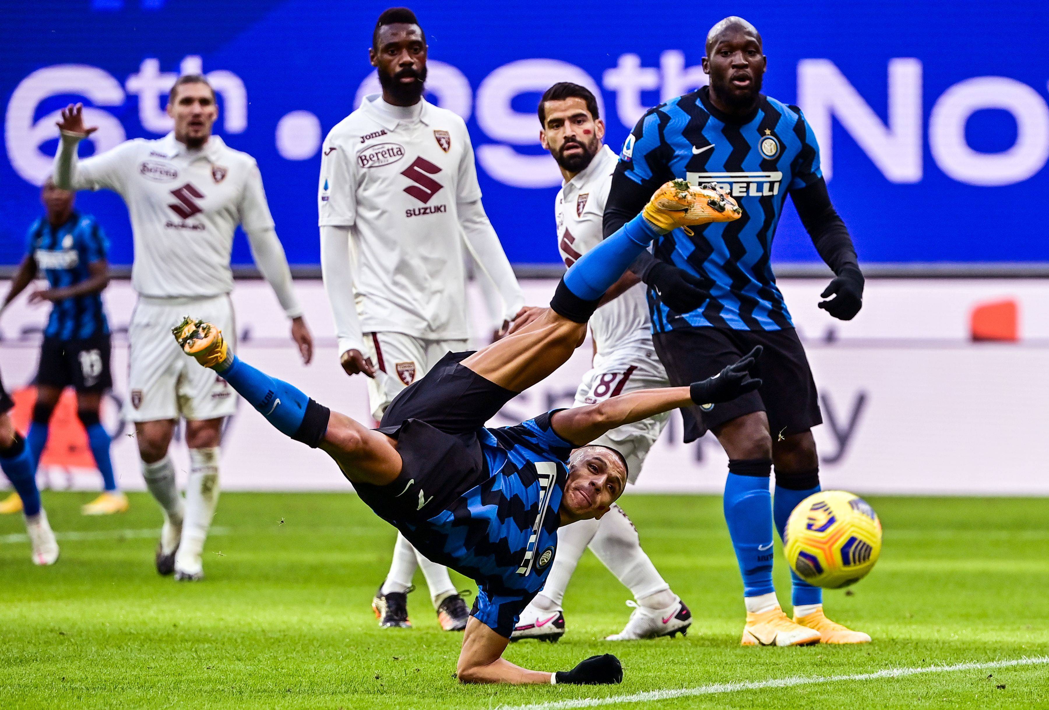 关于卡洛·安切洛蒂指挥球队主场大胜，球队士气高昂的信息