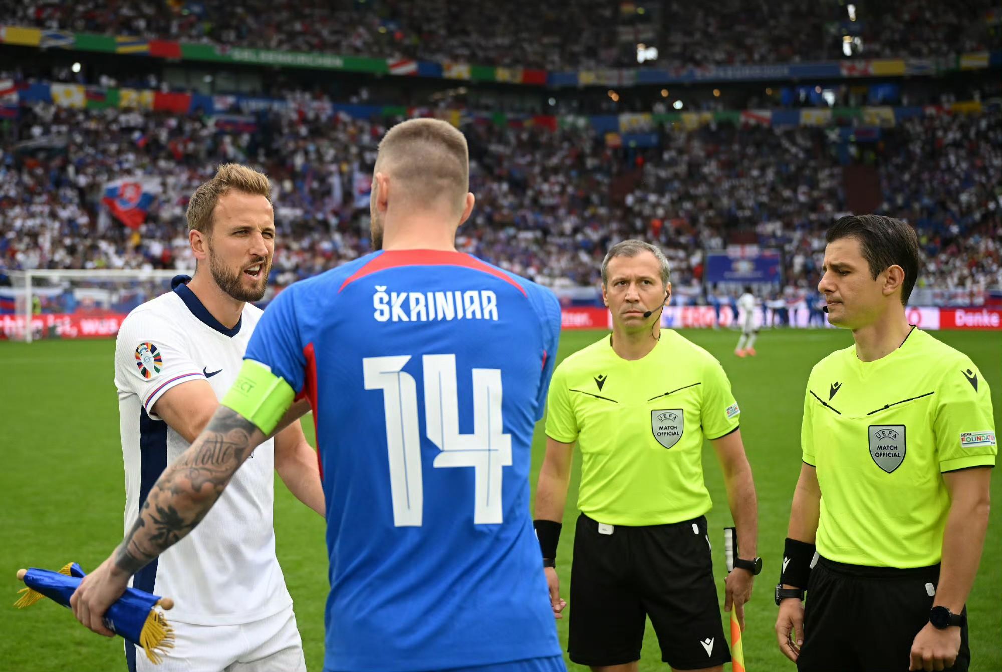 哥伦比亚惊险晋级，欧洲杯资格赛备受关注