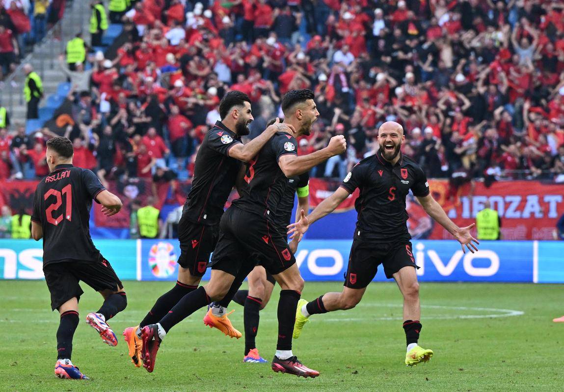 爱沙尼亚队令人意外，突破欧国联小组赛