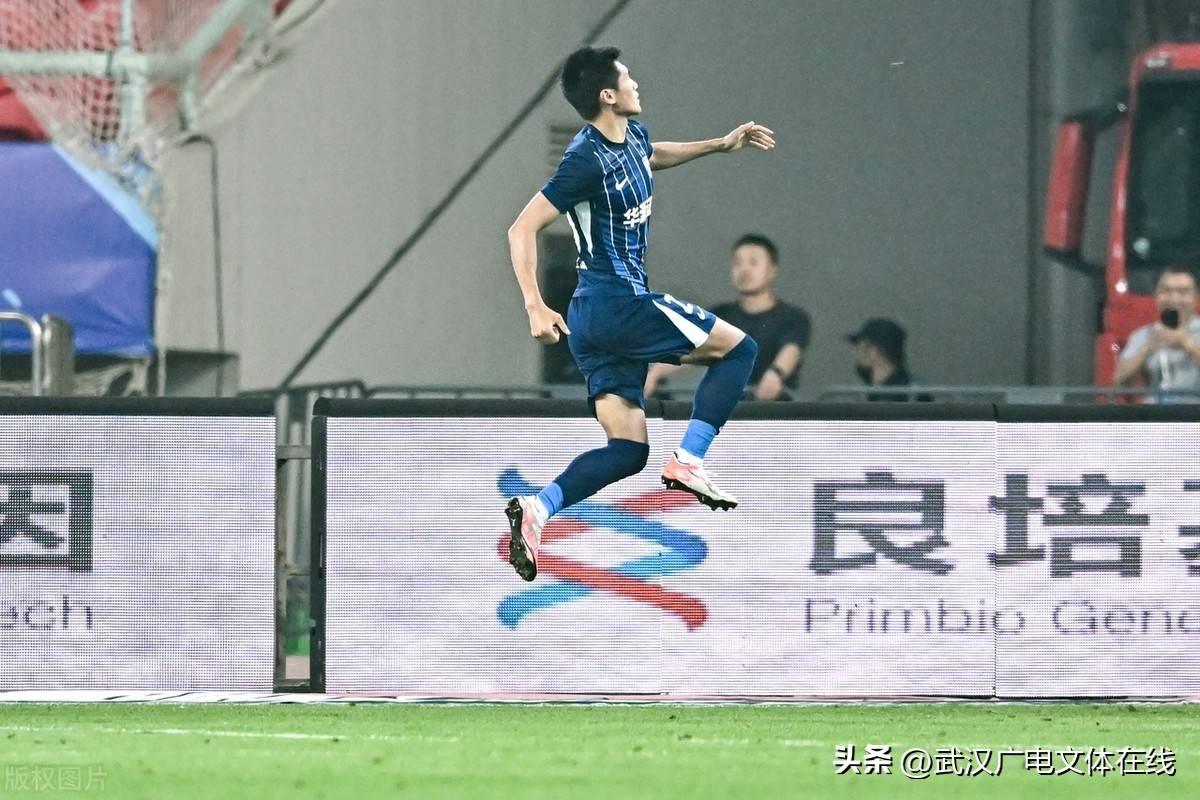 关于各队球员展现绝密技术，助球队取胜的信息