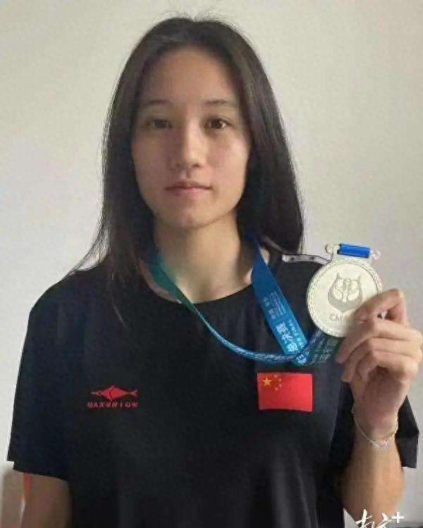 韩国选手斩获银牌，表现出色