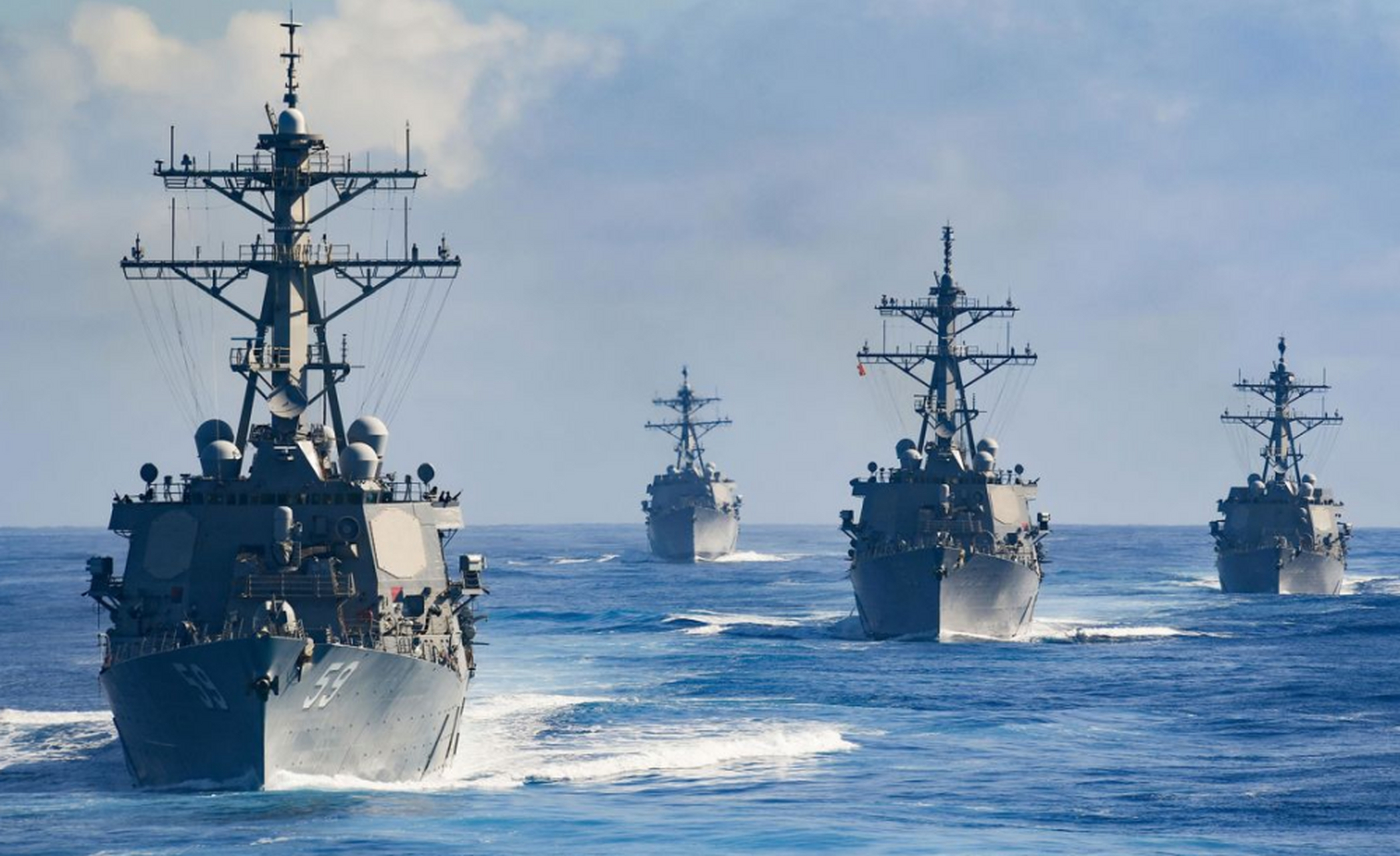 包含美国队实力突出，欧预赛夺冠前景蓬勃发展的词条