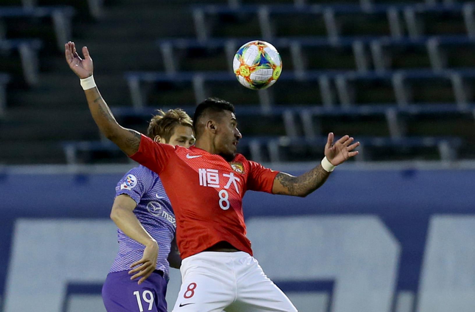 包含恒大后防线频繁失误，客场告负无缘三分的词条