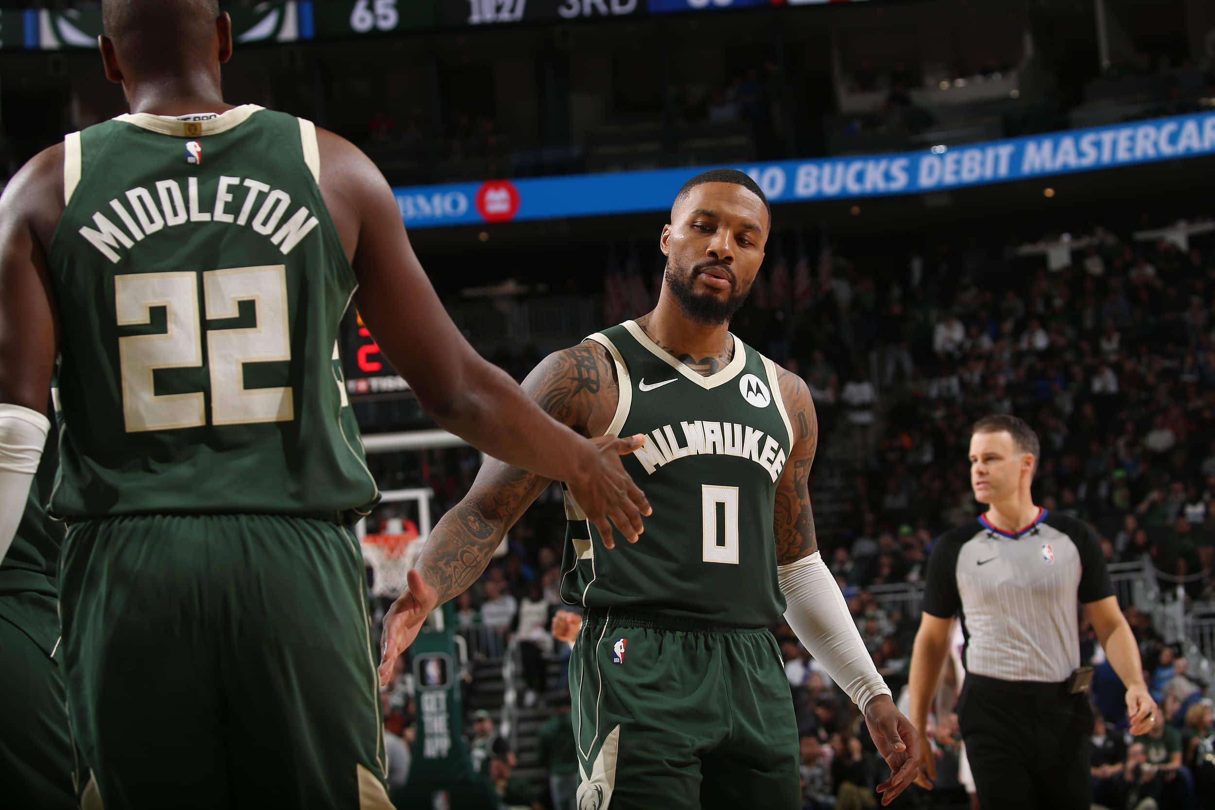 雄鹿主场力克对手，继续领跑排行榜的简单介绍