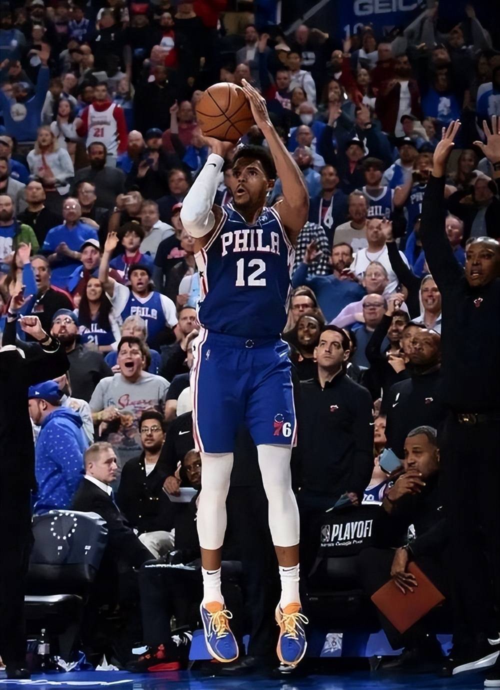 关于活塞遭逢连败,新赛季面临重大挑战的信息 关于活塞遭逢连败,新赛季面临重大挑战的信息