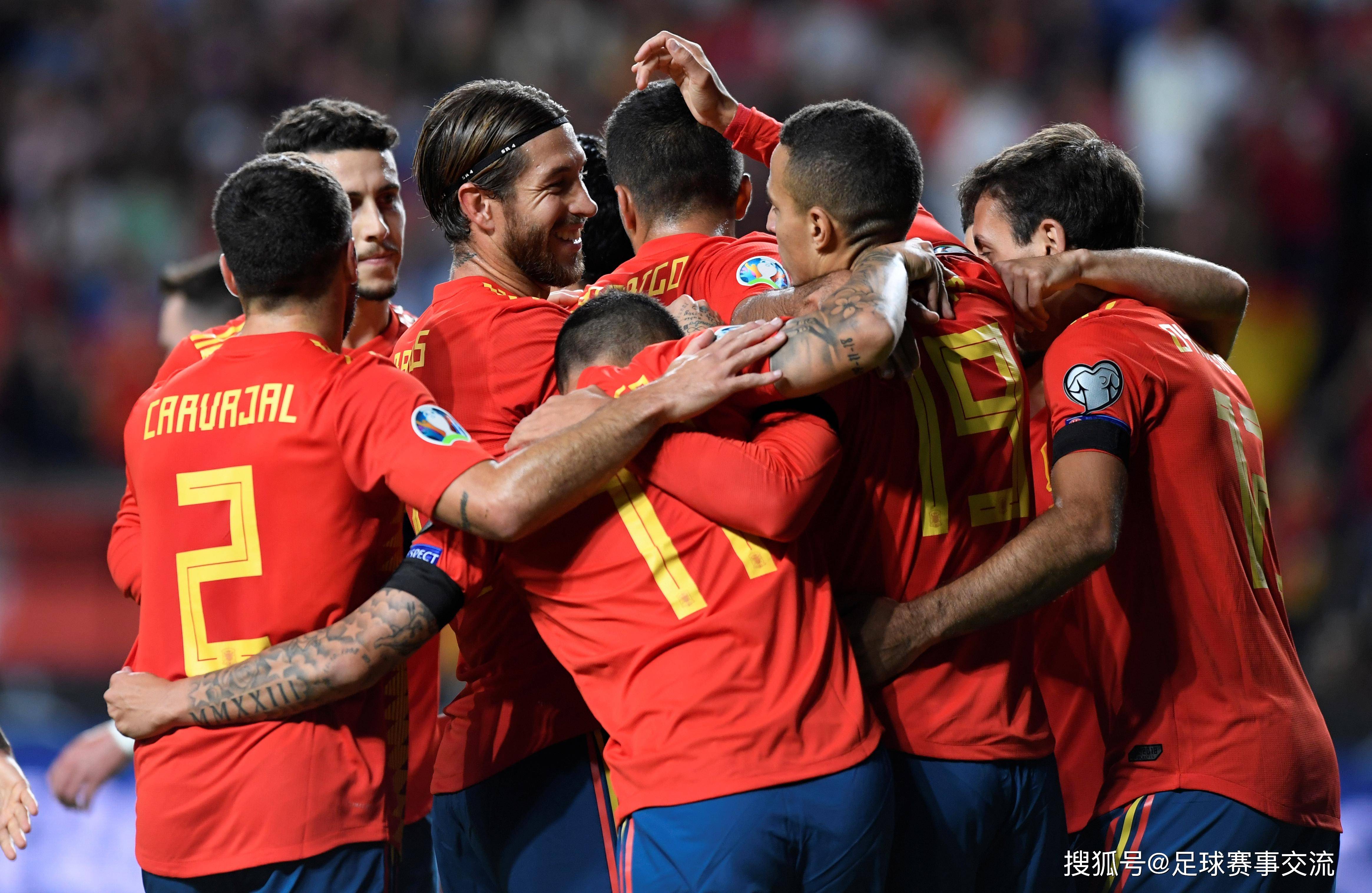 包含团队配合：西班牙队与荷兰队磨砺绝地反击的词条