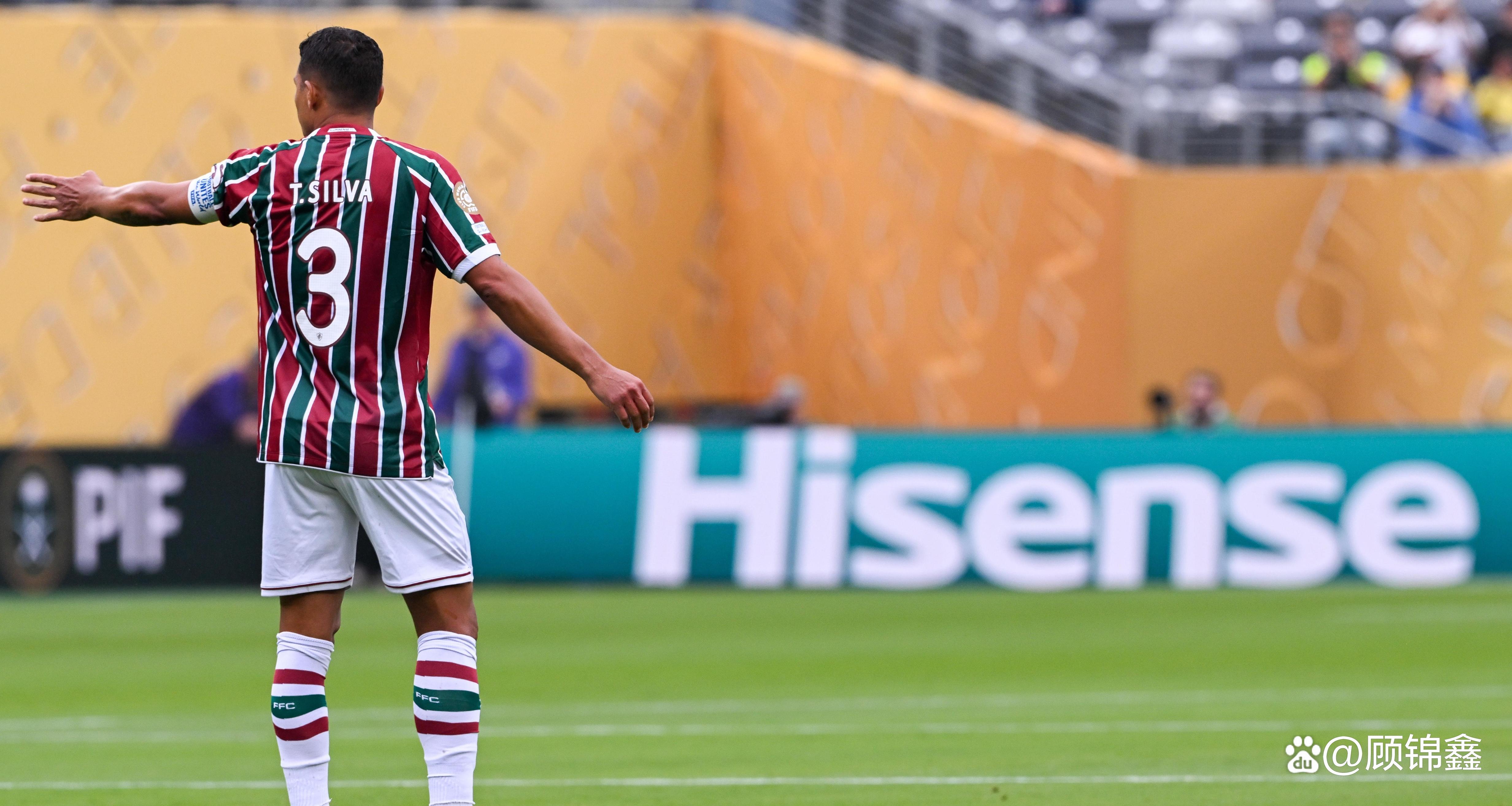 关于豪门球队在锦标赛中大放异彩，取得辉煌胜利的信息