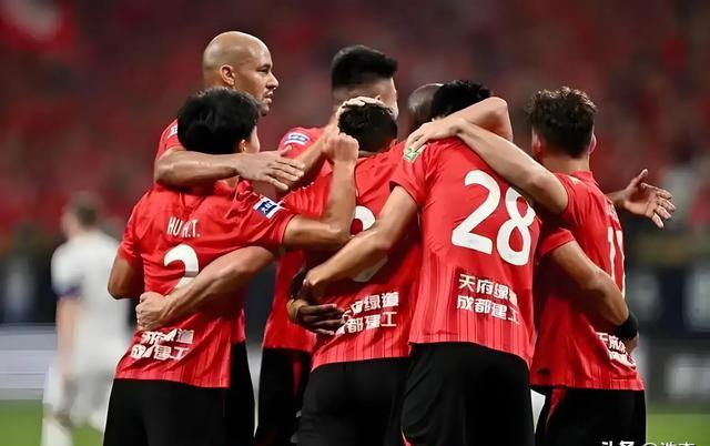 紧张比拼中球队实力对比暴露无疑