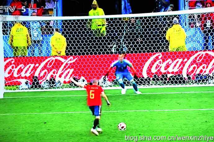 丹麦队在点球大战中力克俄罗斯，晋级半决赛