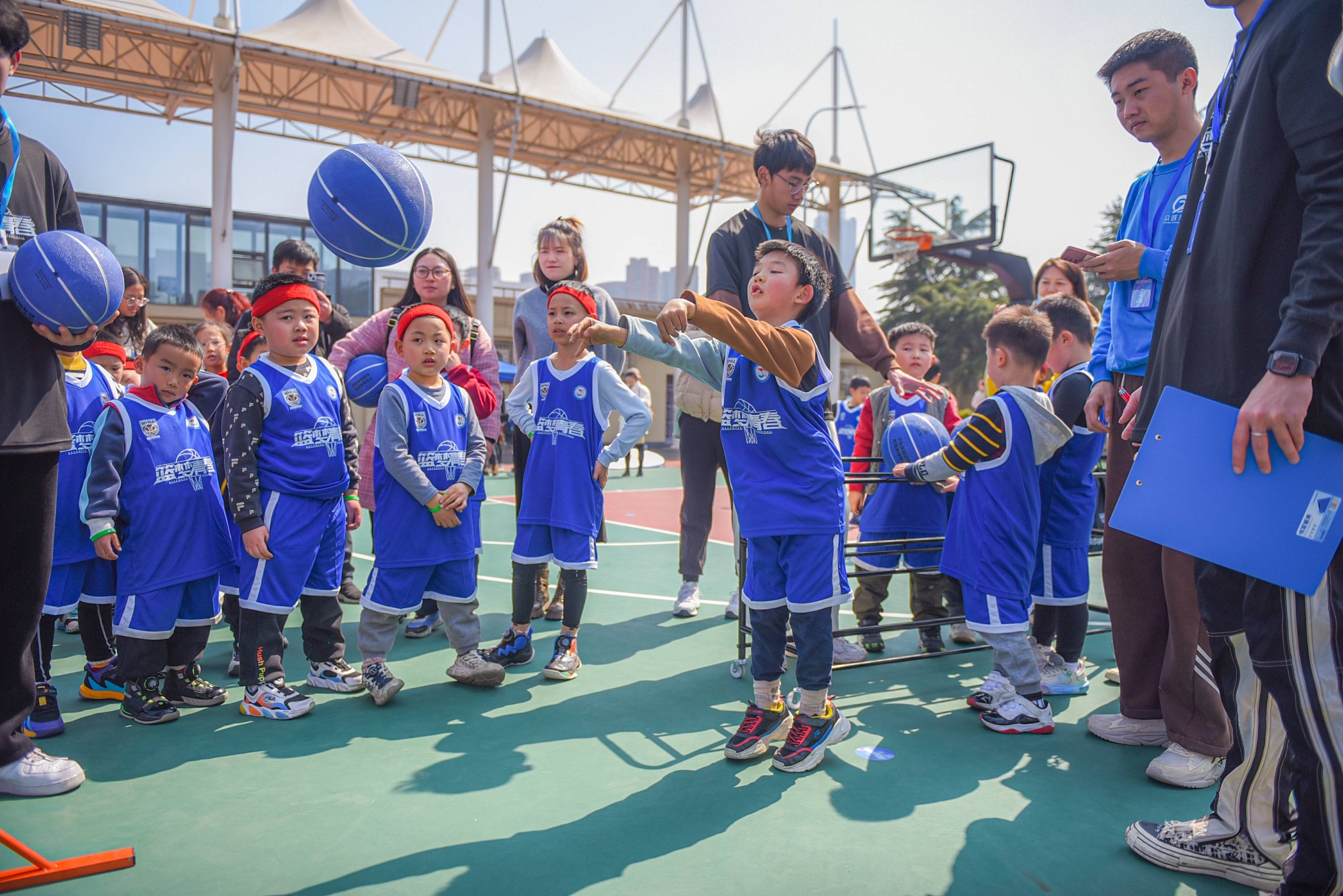 高质量篮球赛事，给观众带来极大视听享受