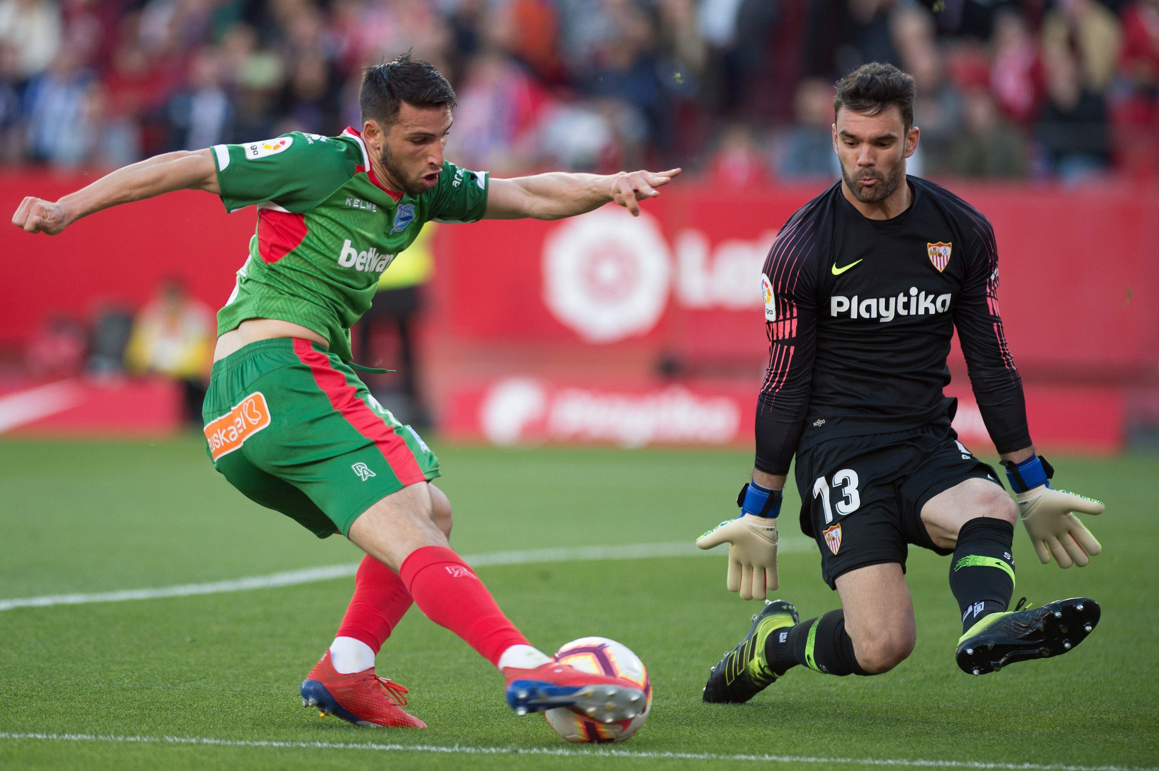 关于斯托克城主场大胜莱切斯特城，壮士断腕的信息