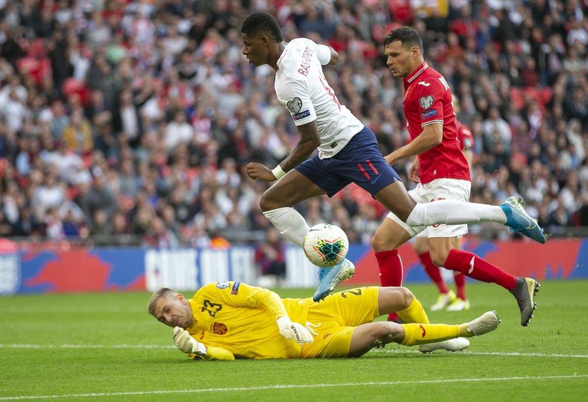 关于丹麦队大胜主场对手，欧预赛实力尽显的信息