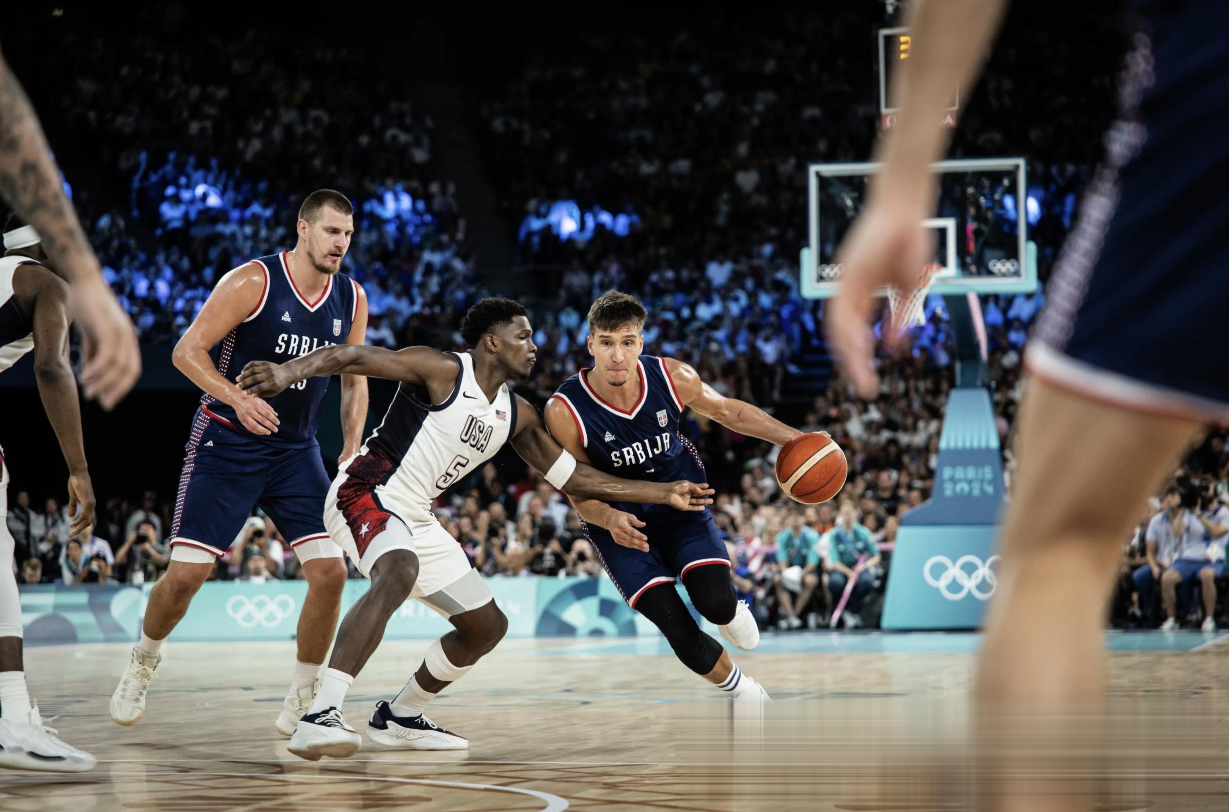 塞尔维亚中锋使出绝技帮助球队逆转比赛