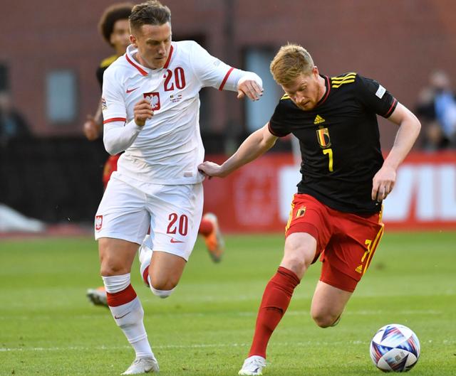 波兰主场大胜摩尔多瓦,积分领先 波兰主场大胜摩尔多瓦,积分领先