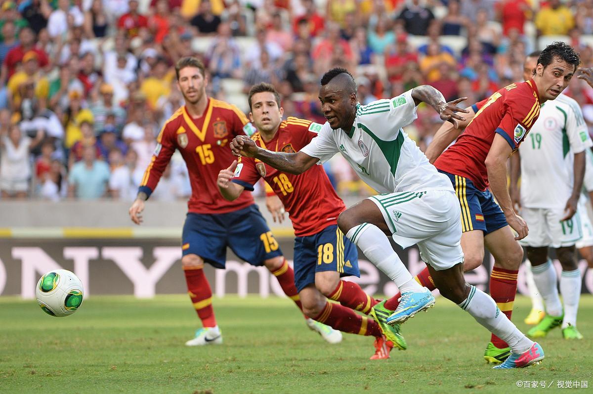 阿贾克斯再次发威,领跑荷甲 阿贾克斯再次发威,领跑荷甲